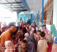 Berani Berani Sekolah Sendiri